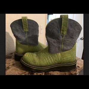 Ladies Ariat Fatbaby Boots. Size 8